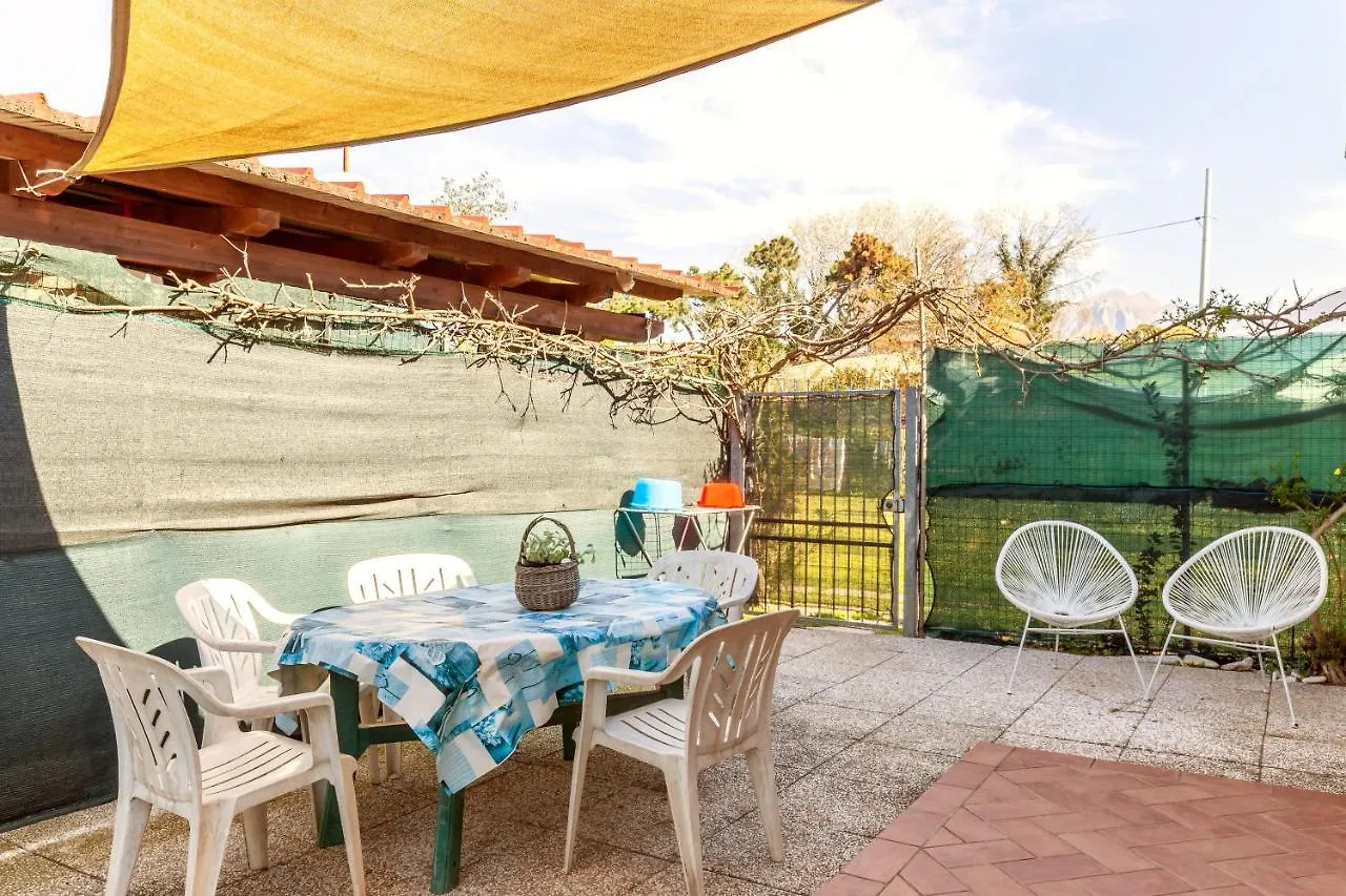 Casina Del Glicine Villa Massa  0*, Massa (Tuscany)